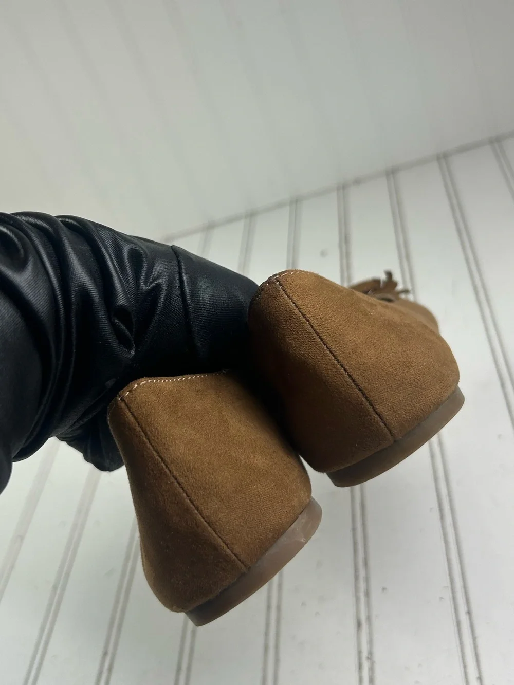 Mudd brown faux